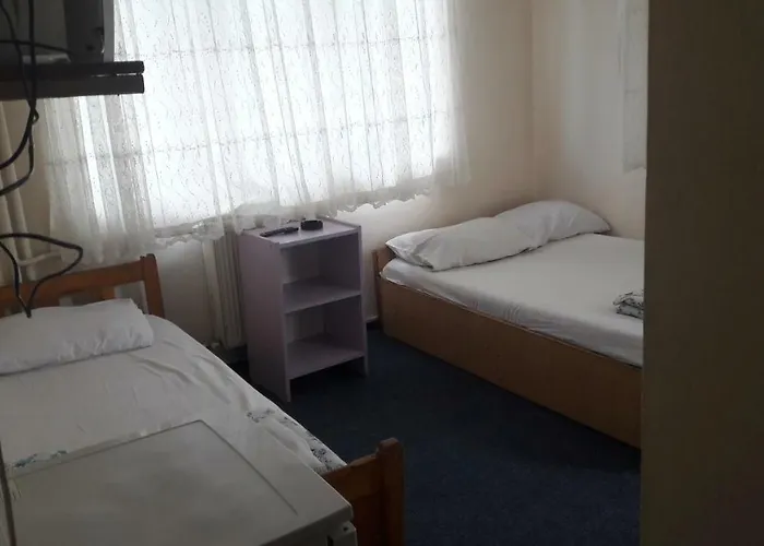 Hostel Filiz Ντενιζλί